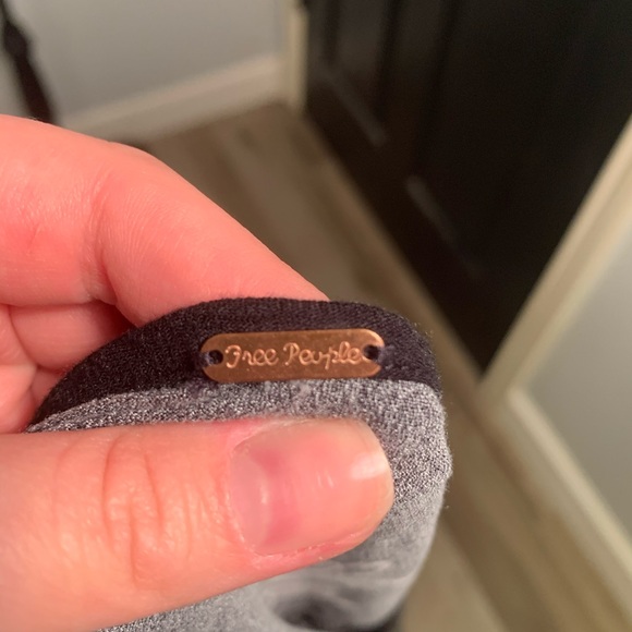 Free People Slit Sleeve Top ✨ - Picture 4 of 6